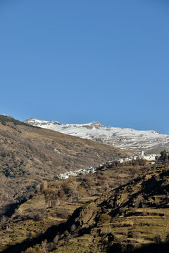 Views of Capileira from Bubi&Ocirc;&oslash;&Omega;_n