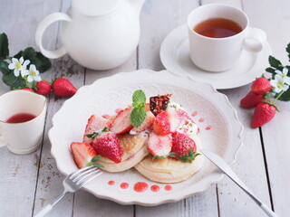 春スイーツ イチゴパンケーキでティータイム