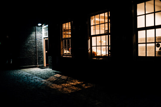 Closed bakery in Paris