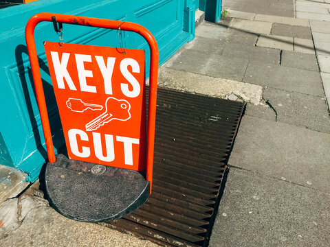 Key Cut Sign