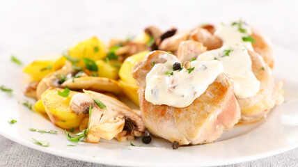 filet mignon with mushroom sauce