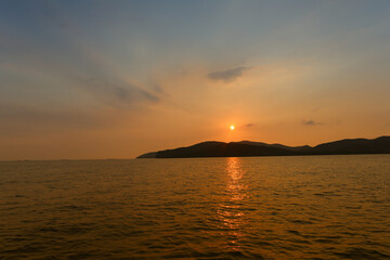 Naklejka na ściany i meble Sunset sea view in Thailand.