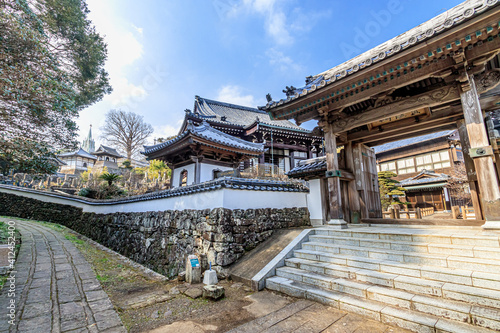寺院と教会の見える道 冬 平戸ザビエル記念教会と瑞雲寺 長崎県平戸市 The Road Where You Can See Temples And Churches Winter Nagasaki Ken Hirado City Wall Mural M H