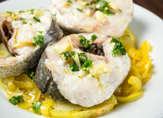 Merluza al horno