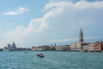 Fototapeta premium discovery of the city of Venice and its small canals and romantic alleys