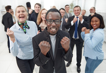 Successful entrepreneurs and business people achieving goals