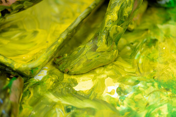 taller sensorial de pintura explosiva, actividad ideal para niños a partir de 8 meses.