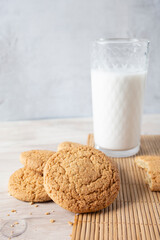 glass of milk and cookies