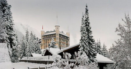 vista di gstaad in inverno