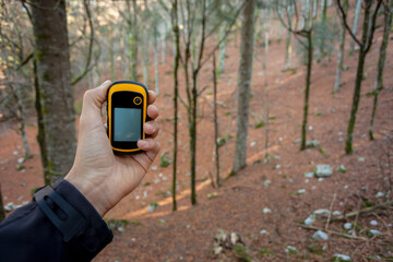 finding the right position in the forest via gps