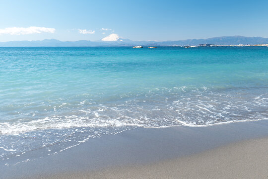 早春の葉山町　大浜海岸の風景　2月