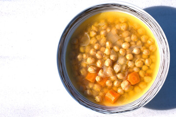 chickpea soup, chickpeas, carrot, red pepper, onion.