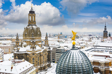 Dresden Winter Frauenkirche Elbe Kathetrale Kunstakademie Zitronenpresse Sachsen Deutschland...