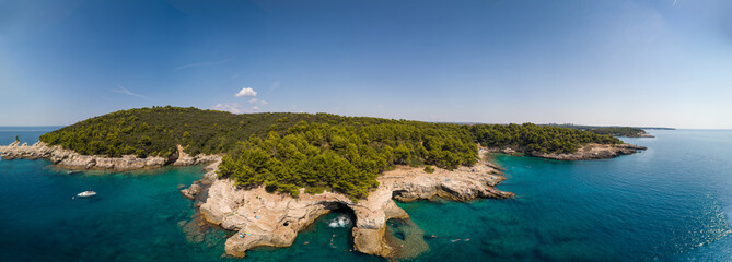 Fototapeta na wymiar Rocky beach near Pula, Croatia