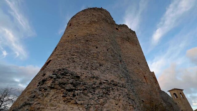 Castello di Carpineti in 4K