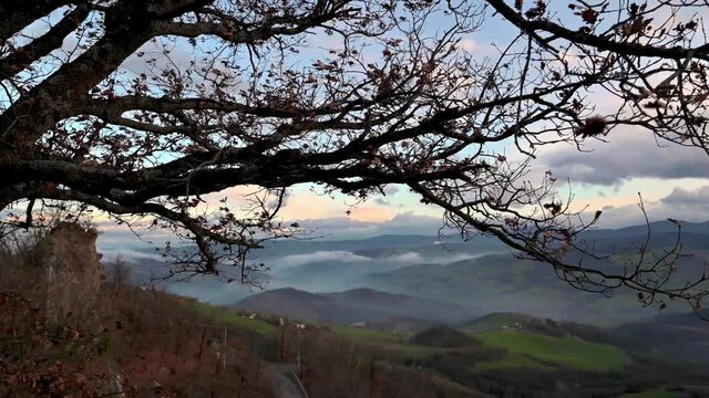 Castello di Carpineti in 4K