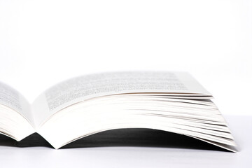 Aufgeschlagenes Buch