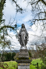 Statue de la Sainte Vierge