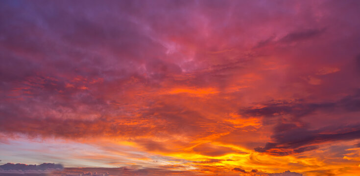 sunset sky with clouds © Luis