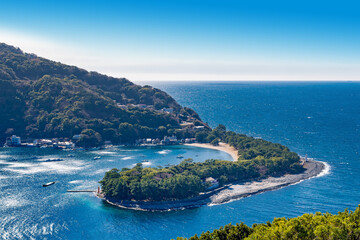 静岡県沼津市戸田　出逢い岬から見た御浜岬と戸田市街