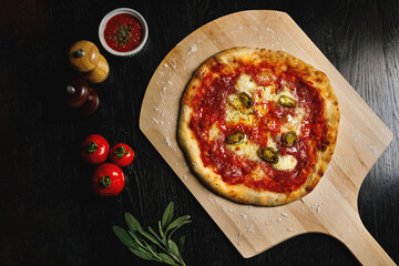 pizza with salami and peperoni diavola
