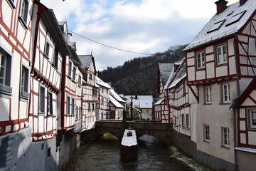 Monreal in der Eifel im Winter