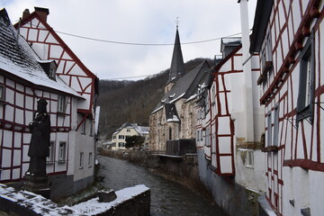 Monreal in der Eifel im Winter
