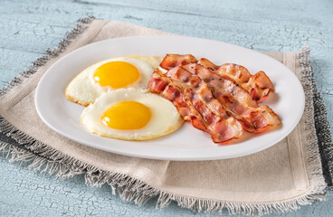 Fried eggs with bacon