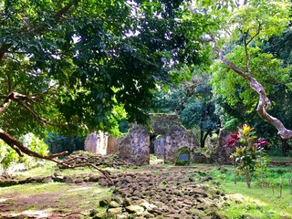 Oahu Hawaii lush Mountains and cliff landscape Kings home