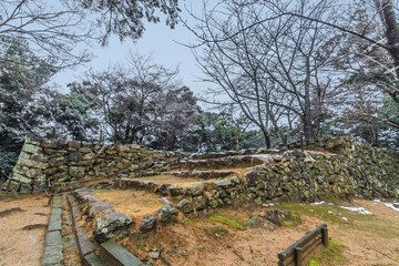Fototapeta na wymiar 冬の松江城の乾櫓跡の風景