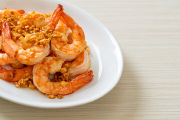 fried shrimps or prawns with garlic