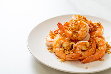 fried shrimps or prawns with garlic