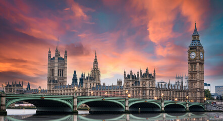 Stunning sunset over London's southern part with Westminster Abbey, Big Ben, Houses of Parliament,...