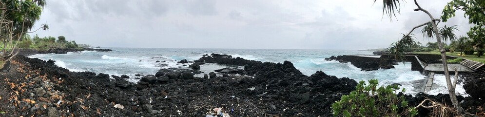View from the seashore in Moroni Island