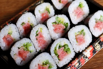ネギトロ巻き　マグロの細巻き