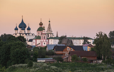 Fototapeta na wymiar monastery in Suzdal