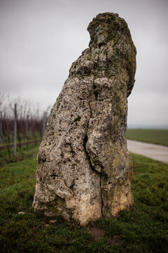 Menhir von Dittelsheim-He&szlig;loch