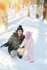 Obraz premium Happy smiling young mother with daughter