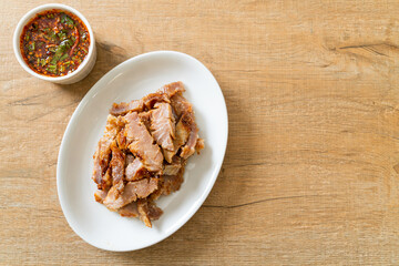 Grilled Pork Neck with Thai Spicy Sauce