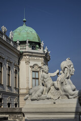 Obraz premium Architectural fragments of Belvedere Palace building (1724). Belvedere Palace was summer residence for Prince Eugene of Savoy. Vienna, Austria.