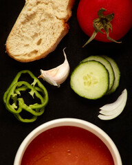 Gazpacho con ingredientes