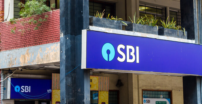 Nehru Place branch of SBI Bank provides retail banking services, state bank of india