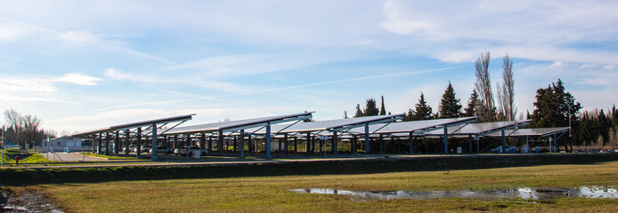 Parking et ombrières photovoltaïques.