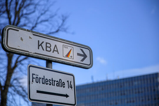 Schild zum Kraftfahrt-Bundesamt in Flensburg