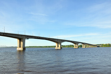 Fototapeta na wymiar Kostroma automobile bridge across the Volga