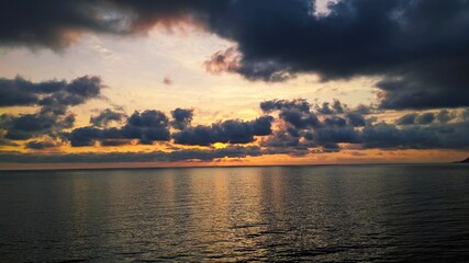 Obraz premium ocean at sunset 