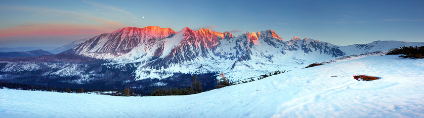 Winter Tatras in Eastern Europe © panaramka