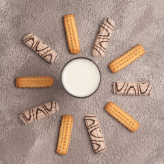 Sweet tea and coffee. Cookies, pretzels, crackers, bagels. Sweet joys for tea