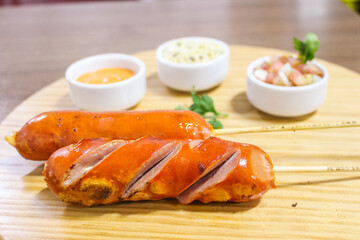 Espetinho de Salsichão