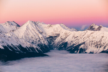 Obraz na płótnie Canvas winter mountain landscape